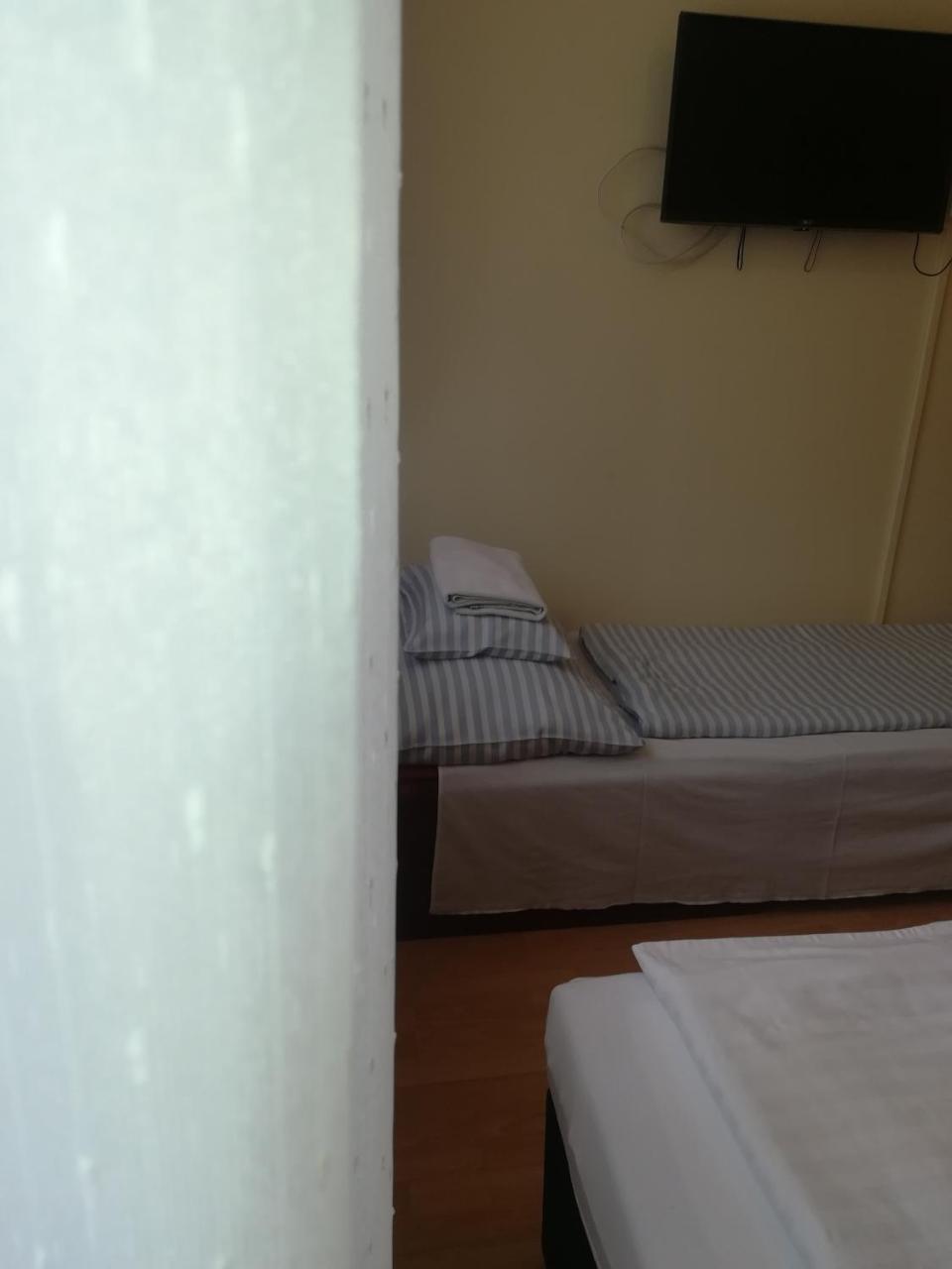 Áldos Panzió Farád Exterior foto